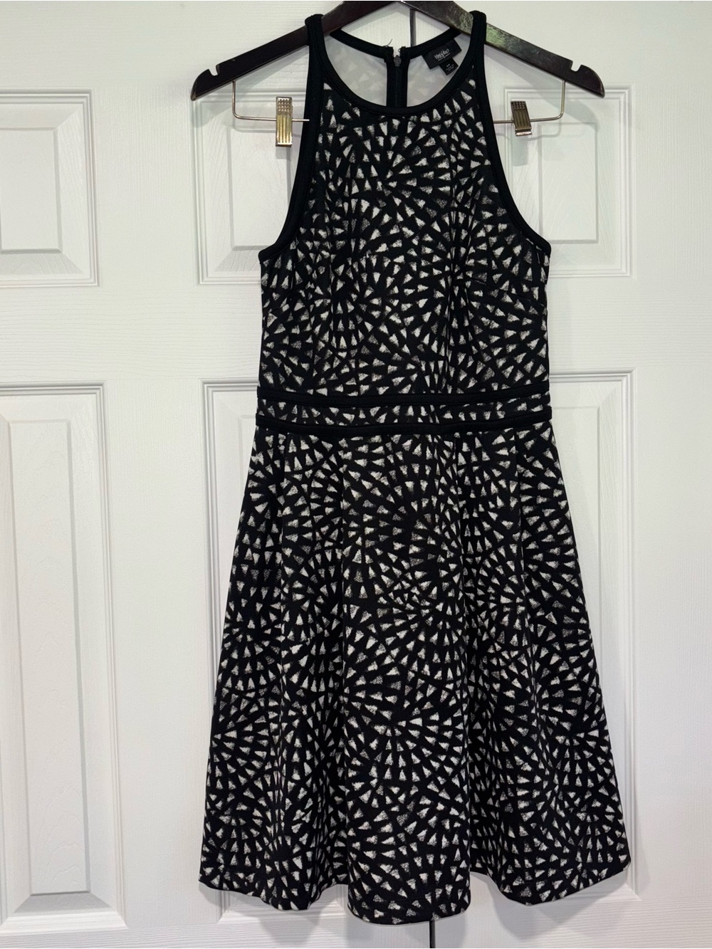 Mossimo sleeveless black and white geometric print A-line dress Small